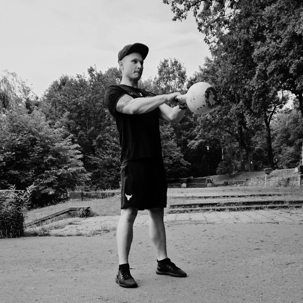 kettlebell swing